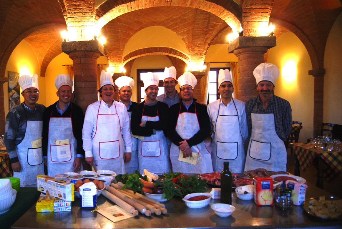 Group picture before the cooking class