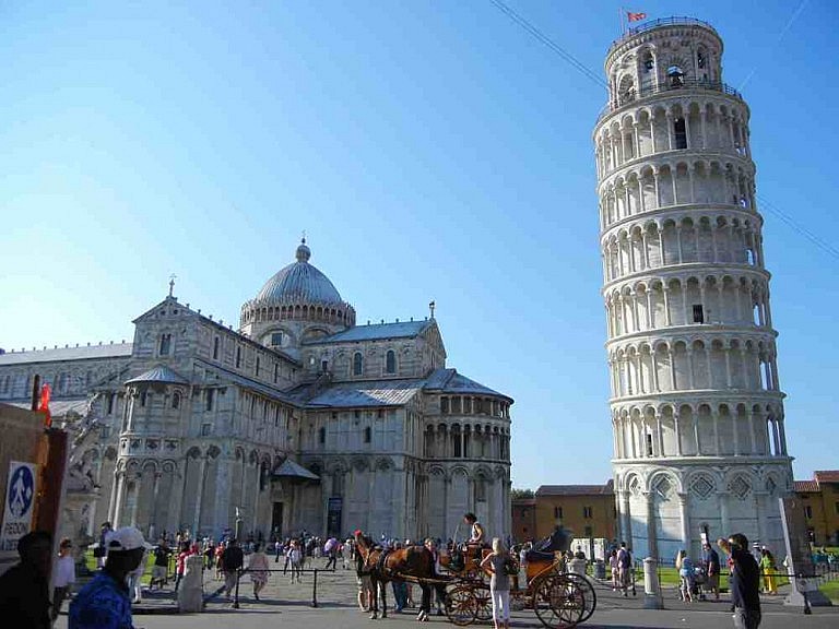 The leaning tower of Pisa