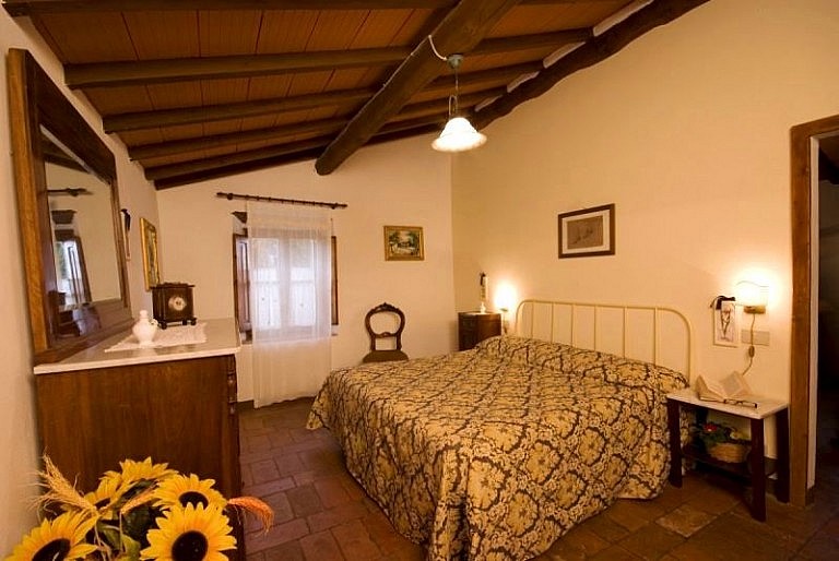 Inexpensive accommodation near Siena