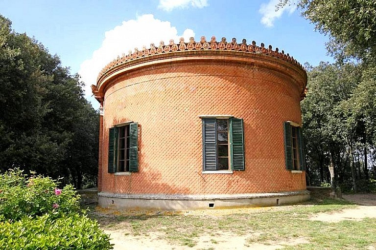 The beautiful apse of the temple of Minerva in Montefoscoli