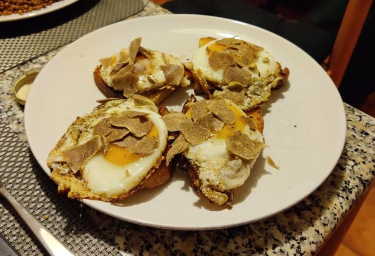 Eggs with fresh truffle