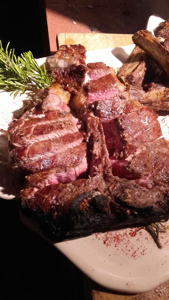 Barbecue night in Tuscany