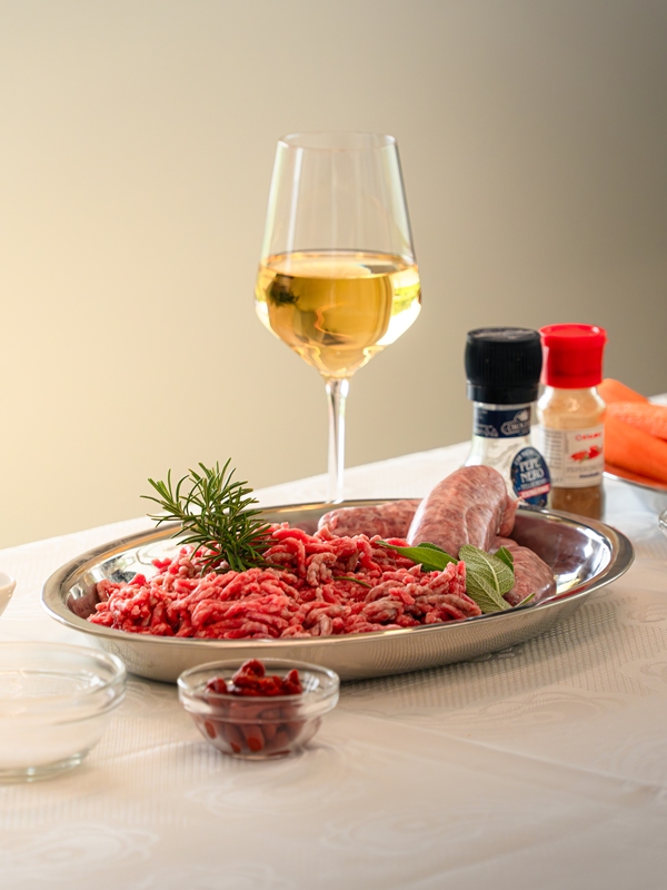 cooking ingredients, white wine, meat
