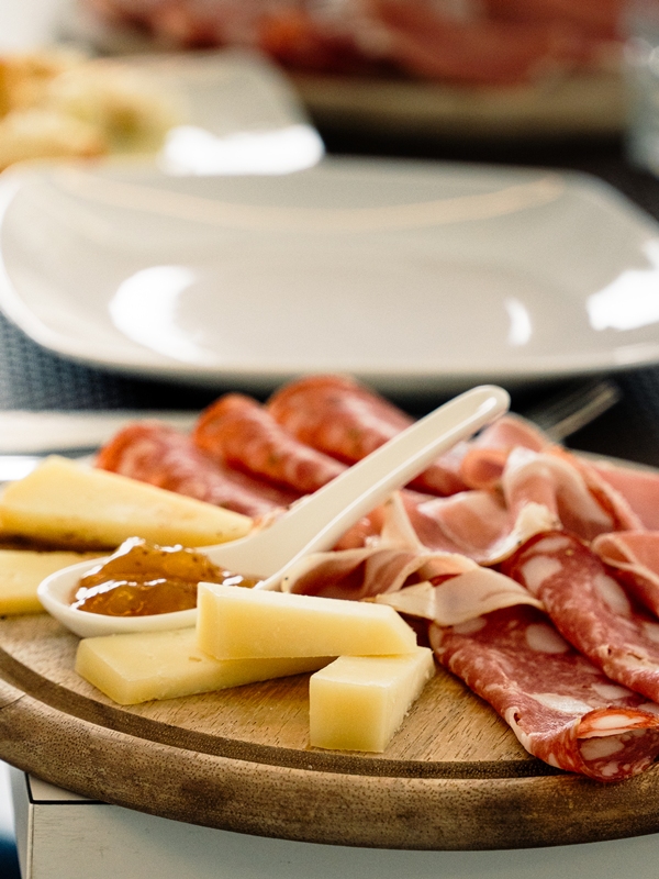 tasting of local cold cuts and pecorino cheese