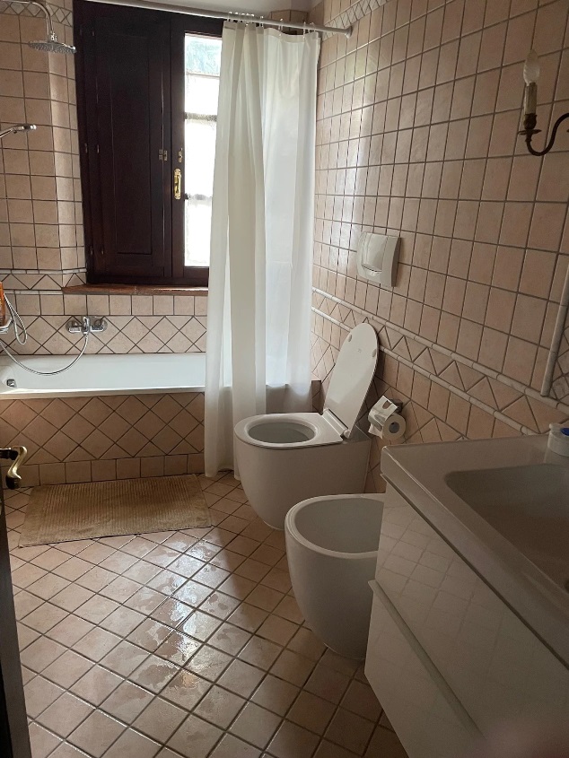Private villa in Tuscany with private bathroom