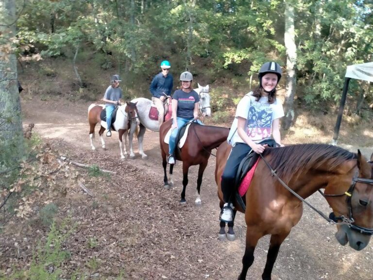 Horse riding experience with our guides Anna and Carlotta