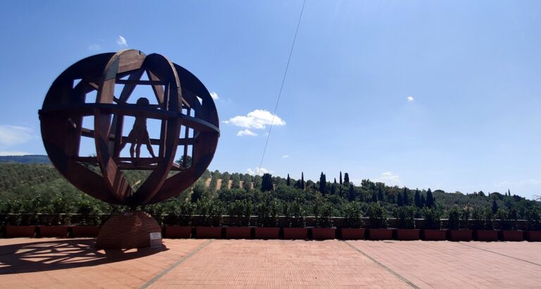 Walking guided tour to Vinci and wine tasting