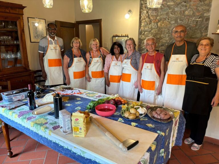 Typical Tuscan cooking class at Podere I Sorbi