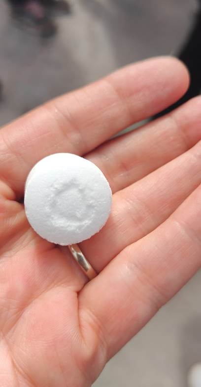 Salt tablet for water