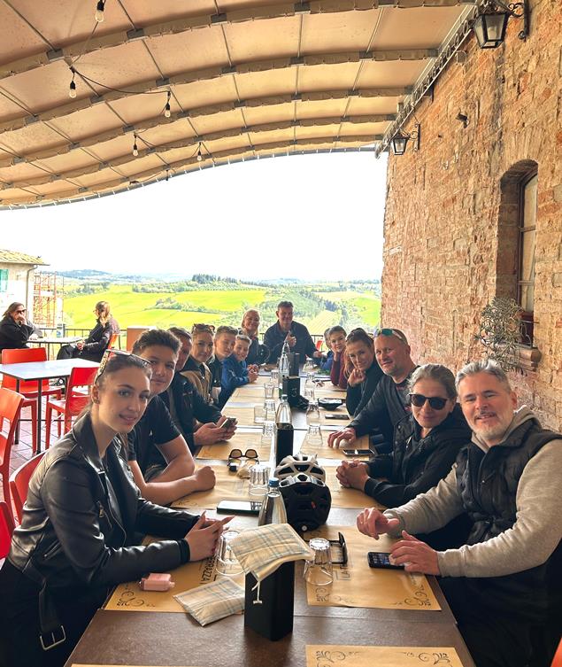 Elegant restaurant in Peccioli witn beautiful view