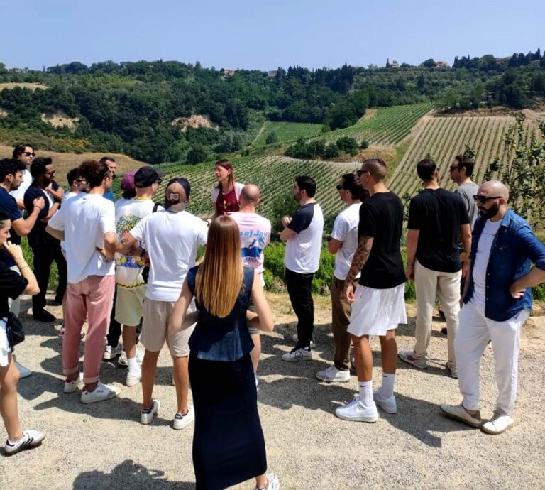 Guided visit to the castelvecchio winery with Giulia
