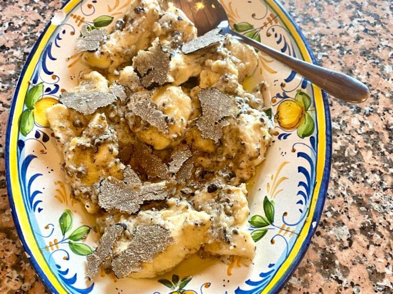 Truffle hunting experience with cooking class