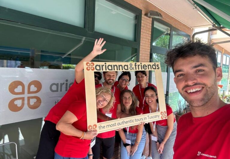 The staff of Arianna and friends ready to reach Lajatico for the annual concerto of Andrea Bocelli