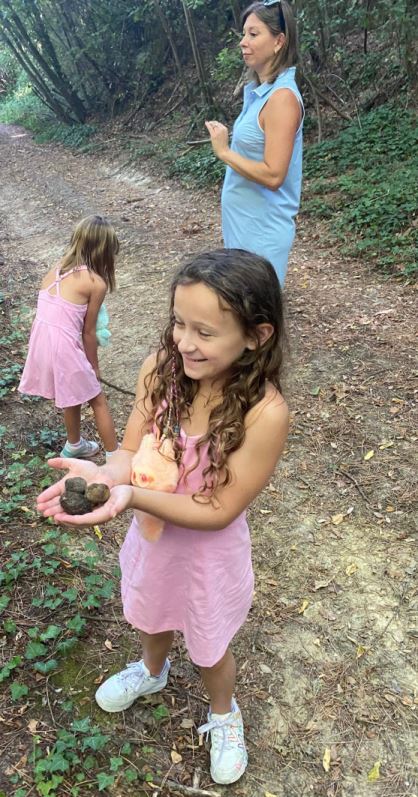 The truffle hunting experience is a great experience for children also