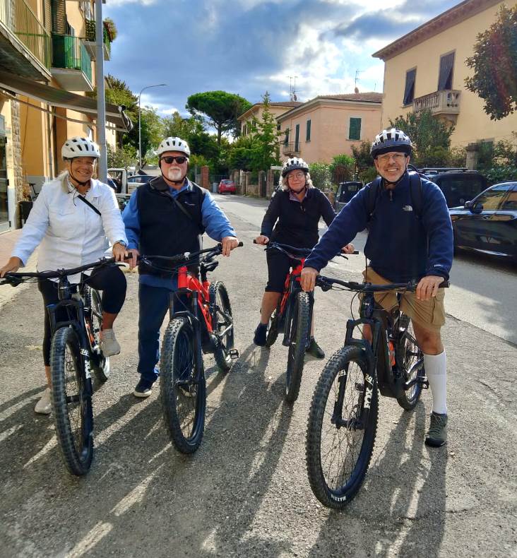Family reunion in Tuscany and biking experience