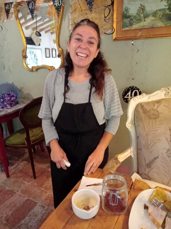 Saffron and honey tour in Valdera