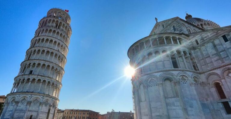 Leanign tower and cathedral in Pisa