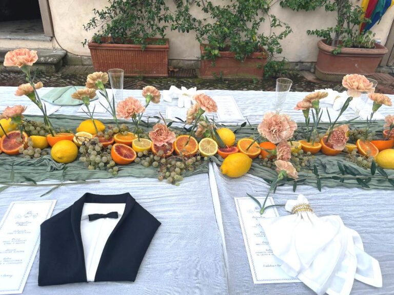 Arianna and Friends can offer a full package for your wedding in Tuscany including catering and flowers