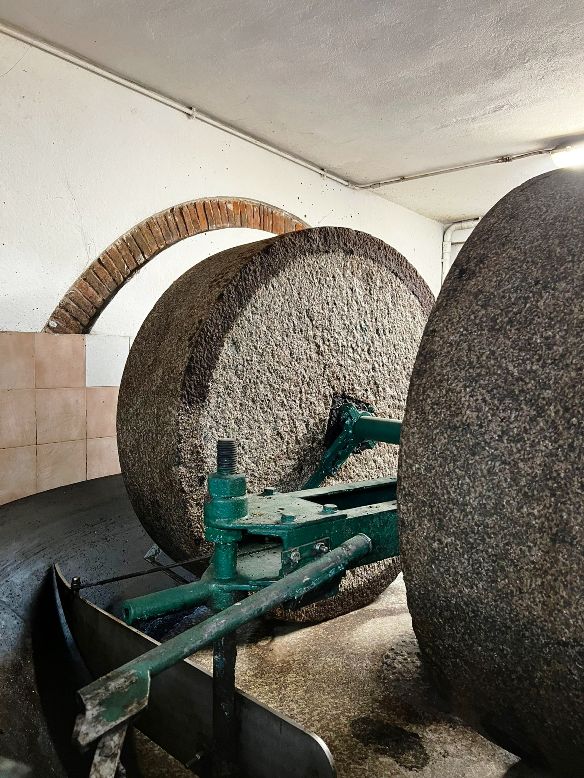 One of the few oil mills which still has got stones