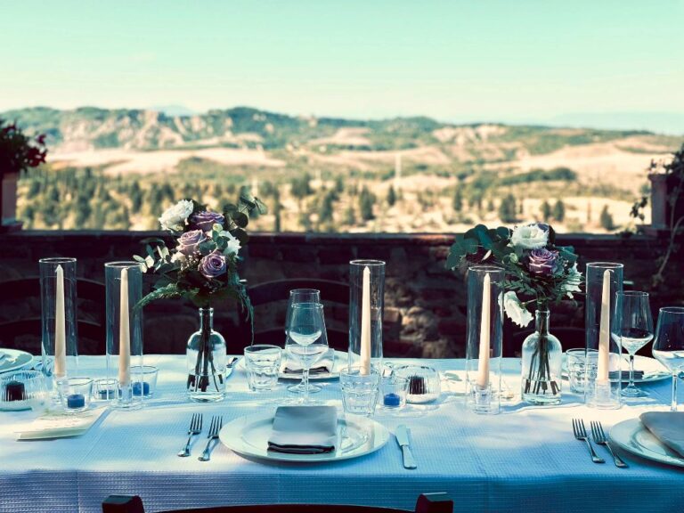 Wedding table ready for the dinner