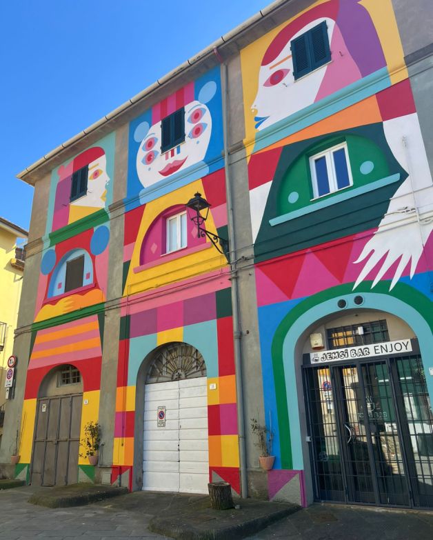 The private tour to the area of Riparbella also includes a visit to the historical center