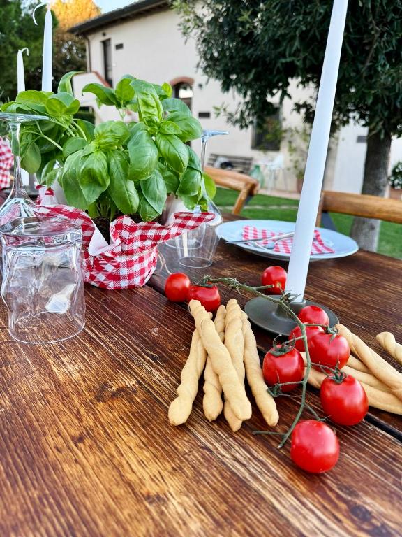 Typical Tuscan decoration for a wedding event