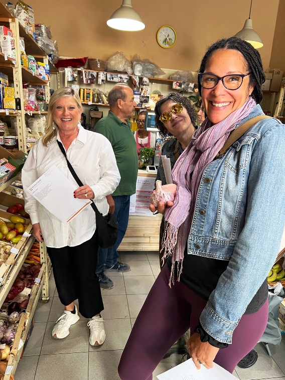 Private cooking class with shopping in a local hamlet